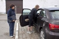 de sporter gaat onmiddellijk onder visueel toezicht naar het dopinglokaal